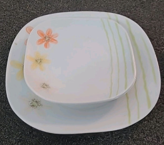 Floral flatware set and creamer pitchers