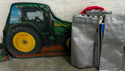 Tractor Toy House