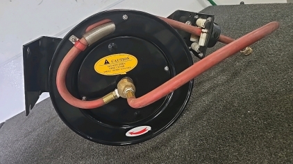(1) Hangable Hose Wheel with Spring Motor