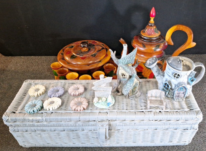 (1) WICKER PLANTER BOX W/ ORNAMENTS & A CARVED WOODEN SERVING SET