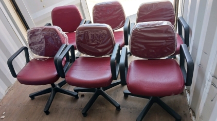 6)Salon Waiting Chairs Red Vinyl (connex)