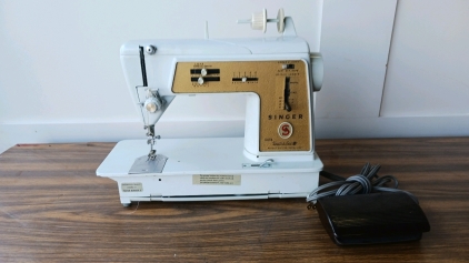 Vintage Singer Touch and Sew Model 620