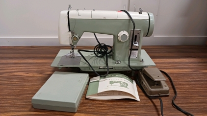 Vintage Sears Kenmore Model 85 Sewing Machine