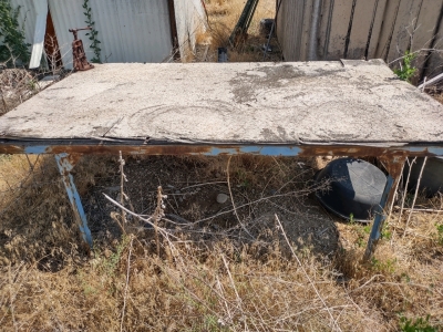 Work Table w/ Bench Vise & Welder Tanks