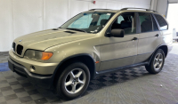 2001 BMW X5 - Leather Seats!