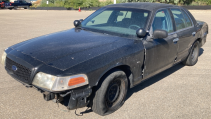 2002 FORD CROWN VICTORIA - CITY OF NAMPA PIT CAR!