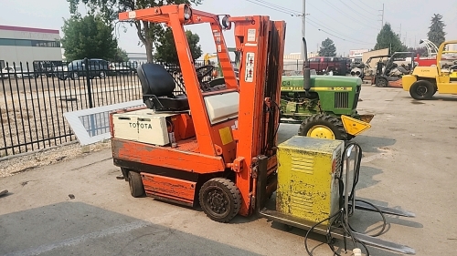 Toyota Electric Forklift Truck & Charger