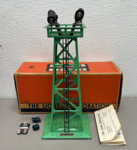 Lionel Trains Post War Floodlight Tower #395 Complete W/ Original Box (Works Good)