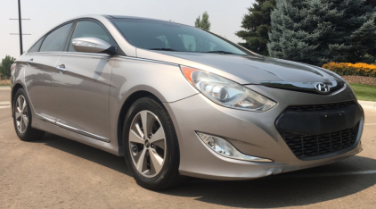 2011 HYUNDAI SONATA - 97K MILES - BACKUP CAMERA!