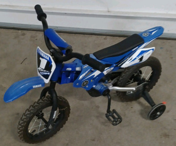 (1) Bicycle - YZ450F Style w/ Training Wheels