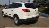 2010 CHEVY TRAVERSE - AWD - 3RD ROW SEATING! - 7