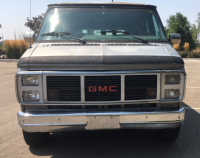 1990 GMC VANDURA 2500 - COUCH - LOTS OF STORAGE! - 3