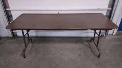 6'x 2½'x 2'5"(Brown) Wooden Table w/ Metal Folding Legs