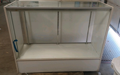 (1) Display Cabinet w/ Glass Top & Front & Lightbar 4' W x 38" H x 18" L