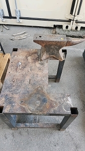 Anvil w/Table