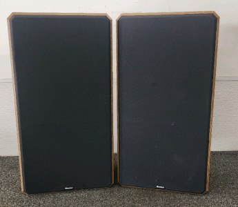 (2) Boston HD9 Speakers