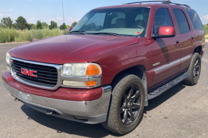 2002 GMC YUKON - 4X4!