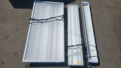 (3) Hanging Ceiling Light [BB16]