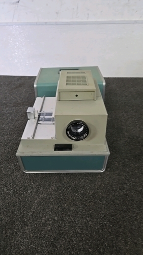 (1) Argus Projector in Green