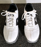 (1) PAIR OF NIKE GOLF SHOES , MENS SIZE 13 - 2