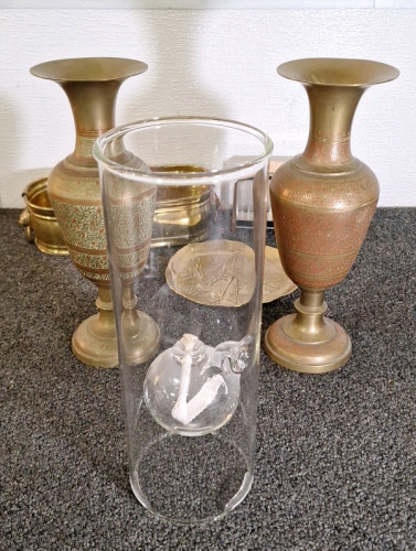 (1) 12" WOLFARD STYLE OIL LAMP & (2) BRASS VASES & MORE