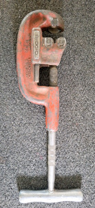 (1) RIGID WIDE ROLL TUBING CUTTER, NO 202