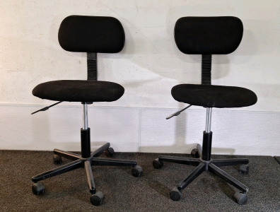 (2) ROLLING OFFICE CHAIRS W/ ADJUSTABLE SEAT HEIGHT