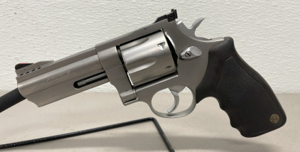 Taurus M44 Model 44 Caliber, Revolver