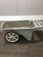 Rubbermaid Yard Cart