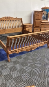 California King Sleigh Bedroom Set