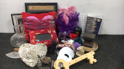 Masquerade Masks, Decor and More