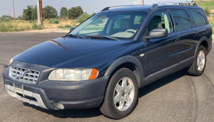 2006 VOLVO XC70 - AWD!