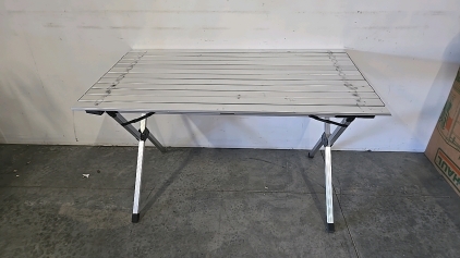 (1)Slumberjack Take Apart Camping Picnic Table