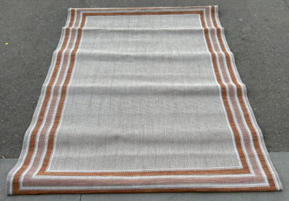 5'x7' Area Rug