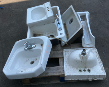 Assortment of Sinks