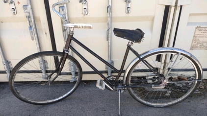 26" Schwinn (Black) Bike