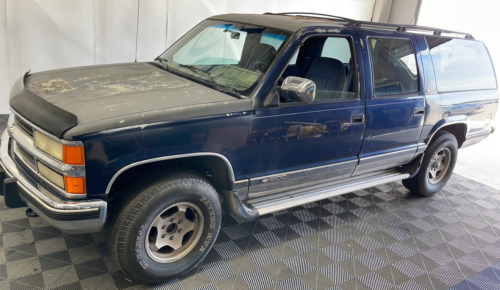 1994 Chevrolet Suburban - 4x4!