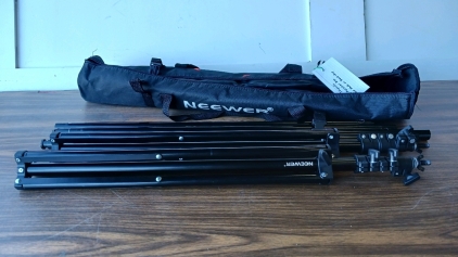 Neewer Dual Tripods with Parallel Bar (sp16)