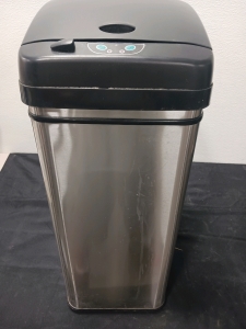 Trash can With Power Lid