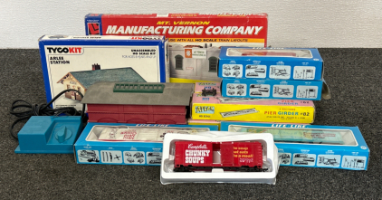 HO Scale Model Train Accessories