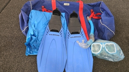 (1) Hi-Country Large Duffel Bag (1) Pair of Blue Pacifica U.S. Divers Flippers (1) Blue Floaty (1) Blue Snorkeling Set