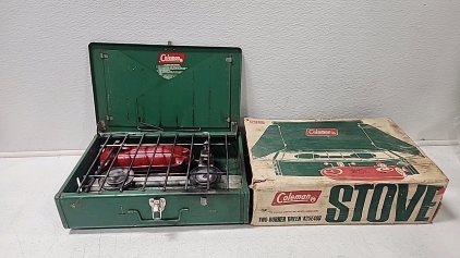 Vintage Coleman Model 425E499