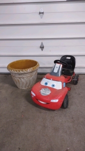 Lightning McQueen Toddler Car w/ Hand Brake & (1) Plastic Plant Pot