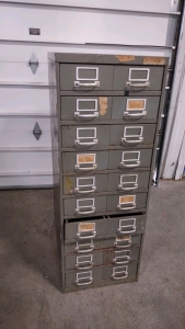 19"x 28½"x 52½" (Gray) 10-Drawer Filing Cabinet