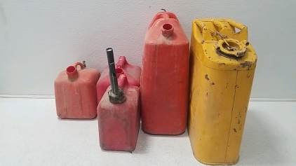 (5) Gas Cans