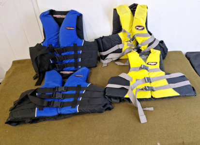 (4) Life Vests, (2) Adult XXL/XXXL, Blue & (2) Adult Super Large, Yellow