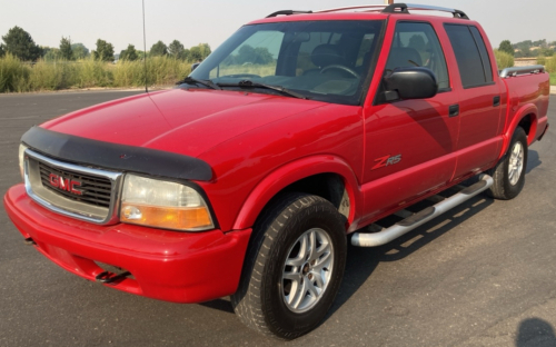 2004 GMC SONOMA - 4X4!