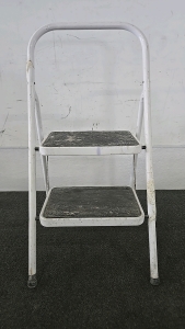 (1) White and Black 2-Step Step Stool