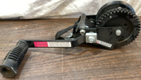 Seasense Hand Winch & Straps - 3