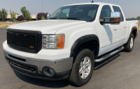 2011 GMC SIERRA - 4X4!